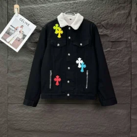 Chrome Hearts Jeansjacke mit weißem Kragen und Cross Patches