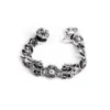 Filigranes Armband mit quadratischem Kreuzclip