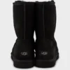 Schwarze Chrome Heart Uggs Schwarze Chrome Heart Uggs